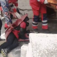 В Черкассах школьник поскользнулся на льду и попал под бетонную плиту В Черкассах школьник поскользнулся на льду и попал под бетонную плиту