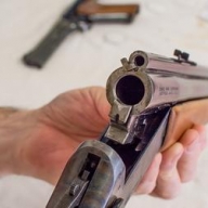 В Запорожье тесть застрелил своего зятя В Запорожье тесть застрелил своего зятя