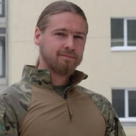 Российского неонациста, который отрезал уши украинским бойцам, депортировали из Норвегии Российского неонациста, который отрезал уши украинским бойцам, депортировали из Норвегии