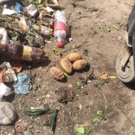 У Львові під час прибирання смітників виявили 5 корпусів від ручних гранат(ФОТО) У Львові під час прибирання смітників виявили 5 корпусів від ручних гранат(ФОТО)