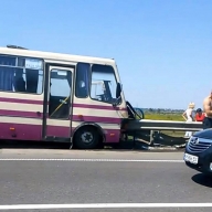 У Пустомитівському районі рейсовий автобус потрапив у ДТП, водій загинув У Пустомитівському районі рейсовий автобус потрапив у ДТП, водій загинув