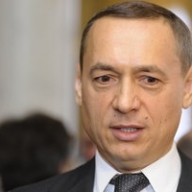 Мартыненко принес в НАБУ более 3 тысяч страниц доказательств своей невиновности Мартыненко принес в НАБУ более 3 тысяч страниц доказательств своей невиновности