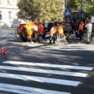 Власти Житомира купили 11 тонн краски для дорожной разметки Власти Житомира купили 11 тонн краски для дорожной разметки