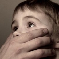 В Кировоградской области педофил издевался над ребенком В Кировоградской области педофил издевался над ребенком