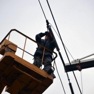 На Львівщині відновлюють електропостачання На Львівщині відновлюють електропостачання