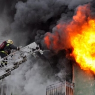 У Львові горіла квартира на шостому поверсі десятиповерхового будинку У Львові горіла квартира на шостому поверсі десятиповерхового будинку