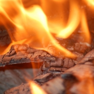 У Львові під час пожежі у підвалі будинку чоловік отримав опіки У Львові під час пожежі у підвалі будинку чоловік отримав опіки