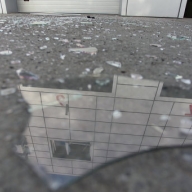 У Стрию чоловік розбив вікно в офісі будівельної компанії У Стрию чоловік розбив вікно в офісі будівельної компанії