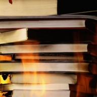 На Яворівщині внаслідок пожежі житлового будинку вогонь знищив 10000 книг На Яворівщині внаслідок пожежі житлового будинку вогонь знищив 10000 книг