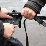 У Львові у чоловіка викрали сумку з мобільними телефонами У Львові у чоловіка викрали сумку з мобільними телефонами