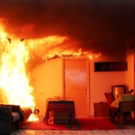 У Львові внаслідок пожежі вивели 10 людей У Львові внаслідок пожежі вивели 10 людей