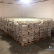 На Львівщині викрили організаторів масштабного виробництва фальсифікованого алкоголю(ФОТО, ВІДЕО) На Львівщині викрили організаторів масштабного виробництва фальсифікованого алкоголю(ФОТО, ВІДЕО)