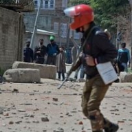 В Индии из-за беспорядков погибли 12 человек, среди них - восемь боевиков В Индии из-за беспорядков погибли 12 человек, среди них - восемь боевиков