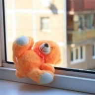 У Львові чотирирічний хлопчик випав з другого поверху У Львові чотирирічний хлопчик випав з другого поверху