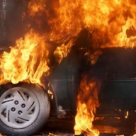 У Радехові ледь не згорів автомобіль У Радехові ледь не згорів автомобіль