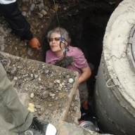 У Льові жінка потрапила в яму глибиною 3,5 м У Льові жінка потрапила в яму глибиною 3,5 м