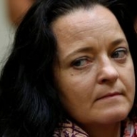 В Германии неонацистку-убийцу приговорили к пожизненному заключению В Германии неонацистку-убийцу приговорили к пожизненному заключению