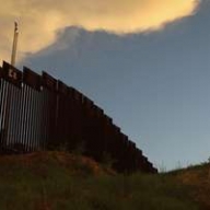 Трамп хочет поскорее отгородиться от Мексики стеной Трамп хочет поскорее отгородиться от Мексики стеной