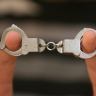 Женщину, по вине которой утонула ее двухлетняя дочь, арестовали Женщину, по вине которой утонула ее двухлетняя дочь, арестовали