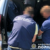 На Львівщині спіймали митників, які організували корупційну «схему»(ФОТО) На Львівщині спіймали митників, які організували корупційну «схему»(ФОТО)