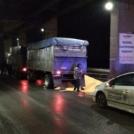 В Запорожье произошло серьезное ДТП на мосту: опубликованы фото В Запорожье произошло серьезное ДТП на мосту: опубликованы фото