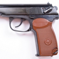 В Одессе на парковке торговали оружием В Одессе на парковке торговали оружием