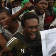 Протестующие взяли под контроль улицы столицы Гаити и требуют отставки президента Протестующие взяли под контроль улицы столицы Гаити и требуют отставки президента