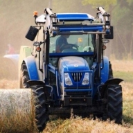 На Запорожском автозаводе начали выпуск корейских тракторов На Запорожском автозаводе начали выпуск корейских тракторов