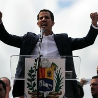 Гуайдо издал свой первый указ и закрыл сухопутную границу с Бразилией Гуайдо издал свой первый указ и закрыл сухопутную границу с Бразилией