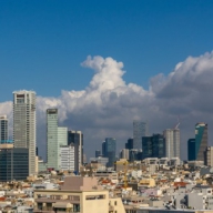 После обстрела Теаль-Авива сирены воздушной тревоги звучат в граничащих с Газой районах После обстрела Теаль-Авива сирены воздушной тревоги звучат в граничащих с Газой районах