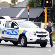 Стрельба в мечетях Новой Зеландии: полиция арестовала четырех подозреваемых Стрельба в мечетях Новой Зеландии: полиция арестовала четырех подозреваемых