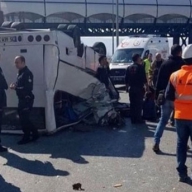 В Турции перевернулся автобус с детьми: много потерпевших В Турции перевернулся автобус с детьми: много потерпевших