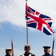 В Британии задержали шесть военнослужащих по подозрению в домогательствах В Британии задержали шесть военнослужащих по подозрению в домогательствах