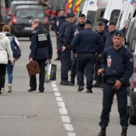 Все заложники, захваченные в магазине во Франции, освобождены Все заложники, захваченные в магазине во Франции, освобождены