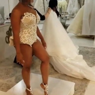 Невесту высмеяли из-за экстремального мини на свадьбе: фото Невесту высмеяли из-за экстремального мини на свадьбе: фото