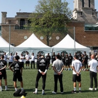 Умер Зидан: Умер Зидан: