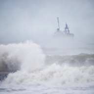 Шторм у берегов Одессы: терпит бедствие танкер, появились фото и видео Шторм у берегов Одессы: терпит бедствие танкер, появились фото и видео