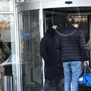 В элитном спортклубе Порошенко проходят обыски В элитном спортклубе Порошенко проходят обыски