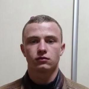 В Киеве ищут 17-летнего парня в черной куртке и кепке В Киеве ищут 17-летнего парня в черной куртке и кепке