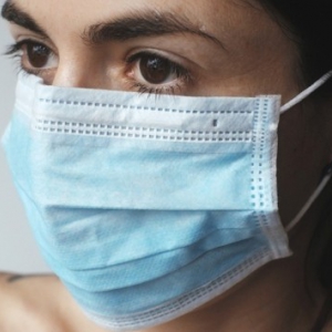 В киевские аптеки сегодня завезут крупную партию медицинских масок В киевские аптеки сегодня завезут крупную партию медицинских масок