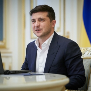 Зеленський відзначив п’ятьох полтавців орденами та почесними званнями Зеленський відзначив п’ятьох полтавців орденами та почесними званнями