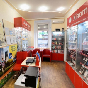 У Полтаві чоловік з ножем і молотком пограбував магазин телефонів — його засудили до 5 років ув’язнення У Полтаві чоловік з ножем і молотком пограбував магазин телефонів — його засудили до 5 років ув’язнення