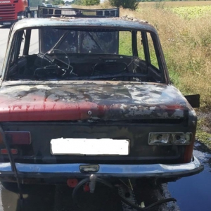 У Решетилівському районі згорів легковик — водій потрапив до лікарні У Решетилівському районі згорів легковик — водій потрапив до лікарні