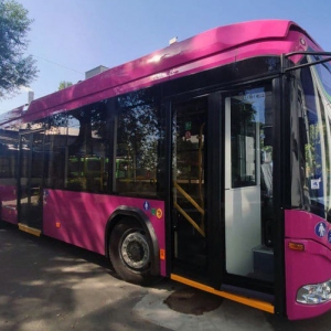 Через складну політичну ситуацію у Білорусі затримується відправка 4 із 8-ми тролейбусів для Кременчука Через складну політичну ситуацію у Білорусі затримується відправка 4 із 8-ми тролейбусів для Кременчука