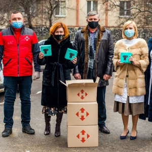 Нова пошта надала лікарням Полтави веб-камерами для запуску онлайн-консультацій пацієнтів Нова пошта надала лікарням Полтави веб-камерами для запуску онлайн-консультацій пацієнтів