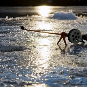 На Ворсклі під лід провалився рибалка, який невдовзі загинув від переохолодження На Ворсклі під лід провалився рибалка, який невдовзі загинув від переохолодження