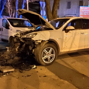 �� ������ ��������� Porsche Cayenne ������ �� ������� �� ������� � ������ ��������