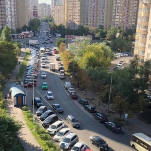 В Киеве на Позняках ввели плату в 70 гривен за день парковки – журналист В Киеве на Позняках ввели плату в 70 гривен за день парковки – журналист