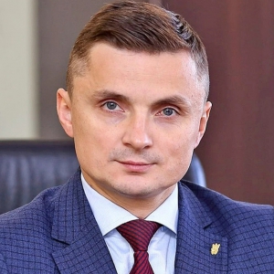 Підозрюваний у хабарництві голова Тернопільської облради повернувся на роботу і дав пресконференцію Підозрюваний у хабарництві голова Тернопільської облради повернувся на роботу і дав пресконференцію
