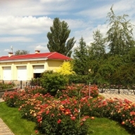 Пятиэтажный особняк скандальной четы Куницыных в Крыму продают за 2 млн долл Пятиэтажный особняк скандальной четы Куницыных в Крыму продают за 2 млн долл